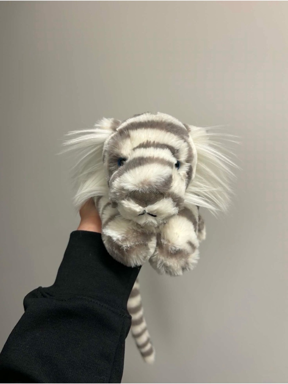 little sacha snow tiger jellycat